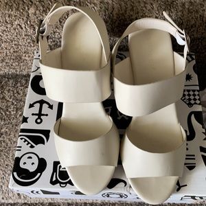 IVORY BAMBOO SANDALS ❗️❗️MUST BUY❗️